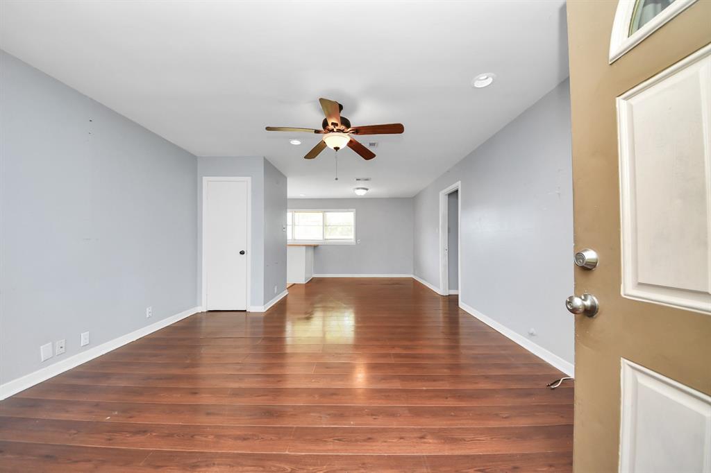 2018 15th Avenue, Texas City, Texas image 2
