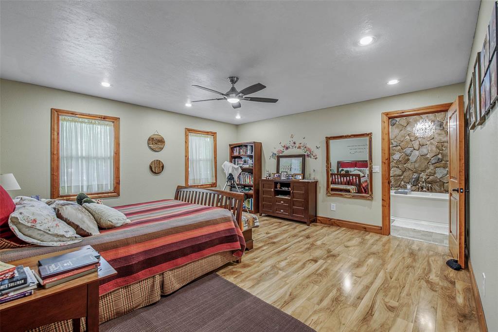 640 Piney Creek Road, Bellville, Texas image 22