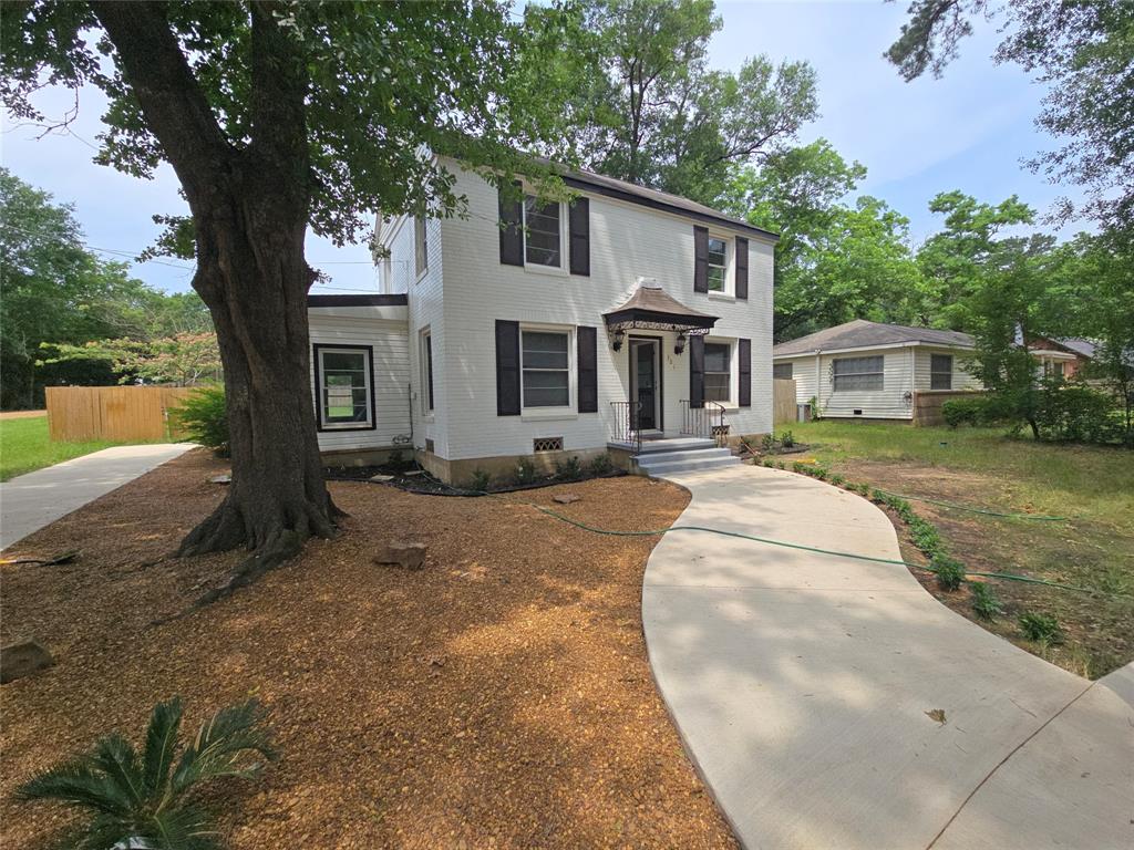 301 Harold Street, Crockett, Texas image 1