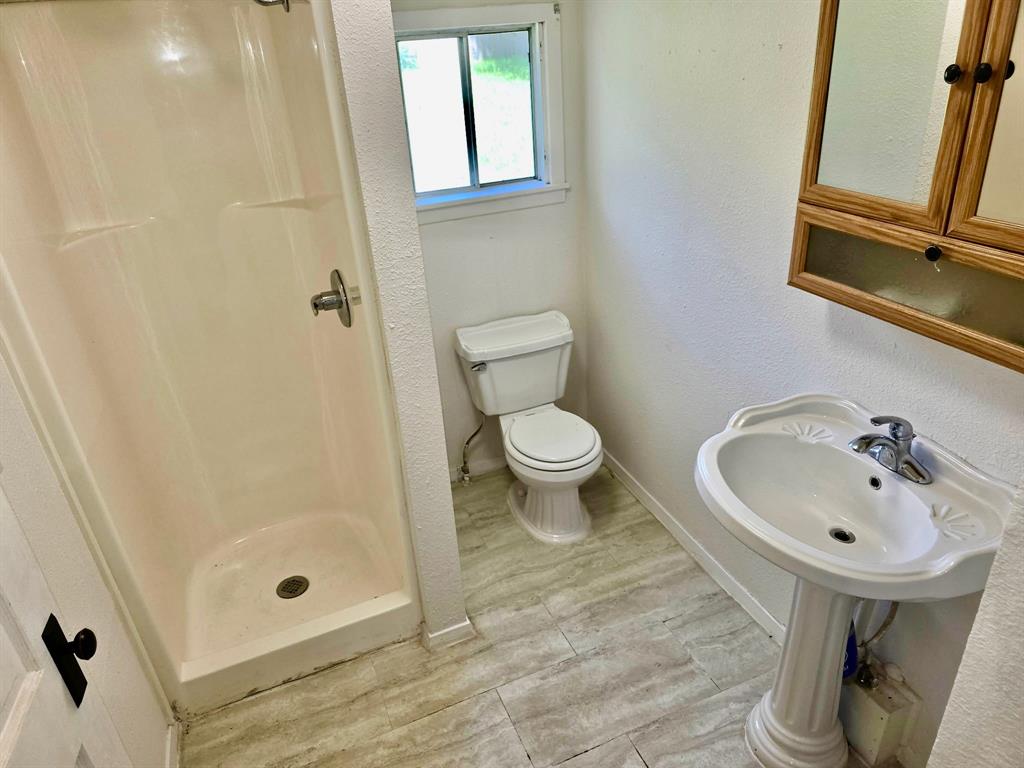 301 Harold Street, Crockett, Texas image 13