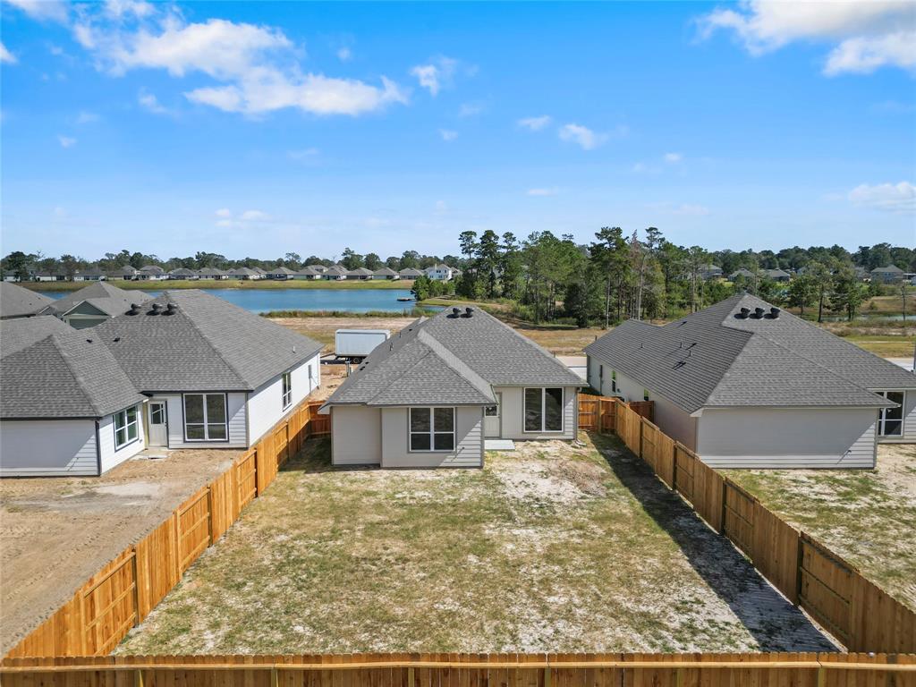 528 Shoreview Drive, Conroe, Texas image 18