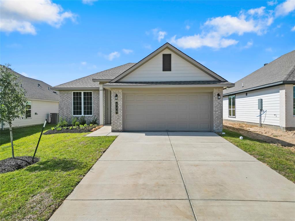 528 Shoreview Drive, Conroe, Texas image 1