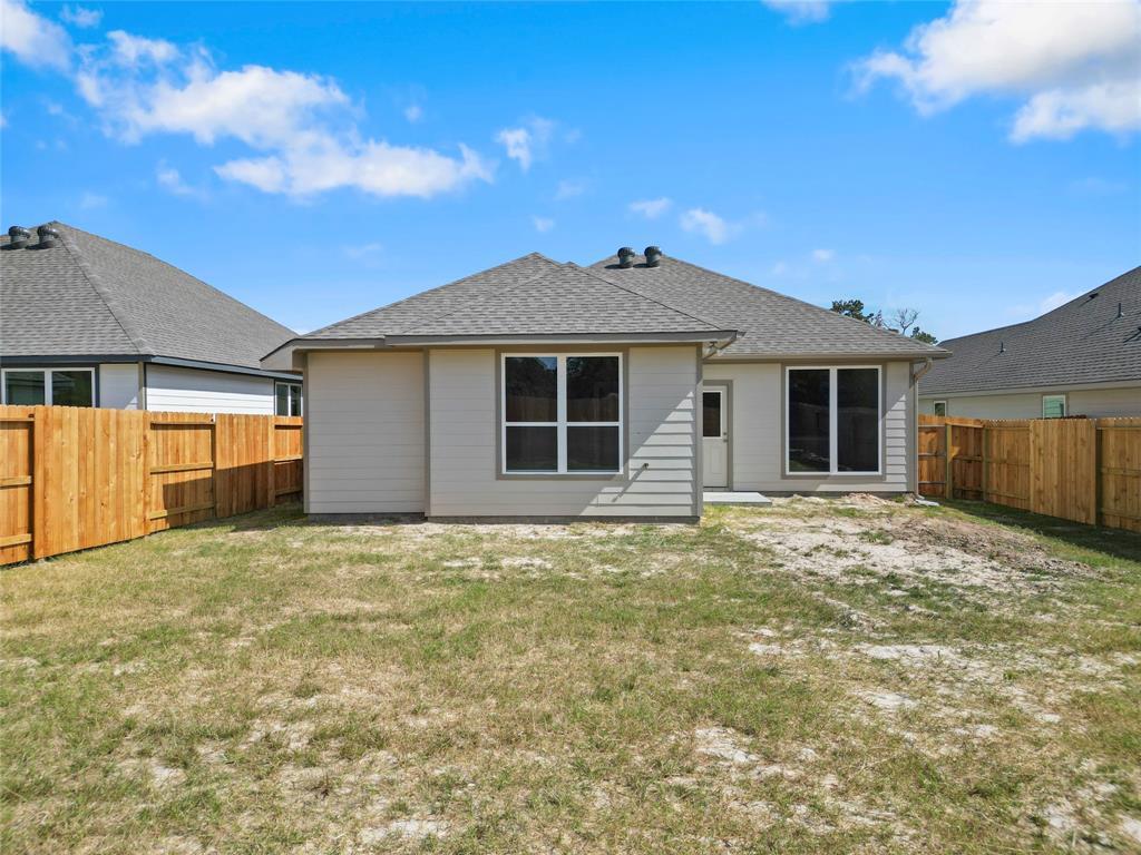 528 Shoreview Drive, Conroe, Texas image 17