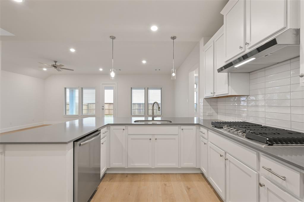 1529 Apache Heights Drive, Dayton, Texas image 15