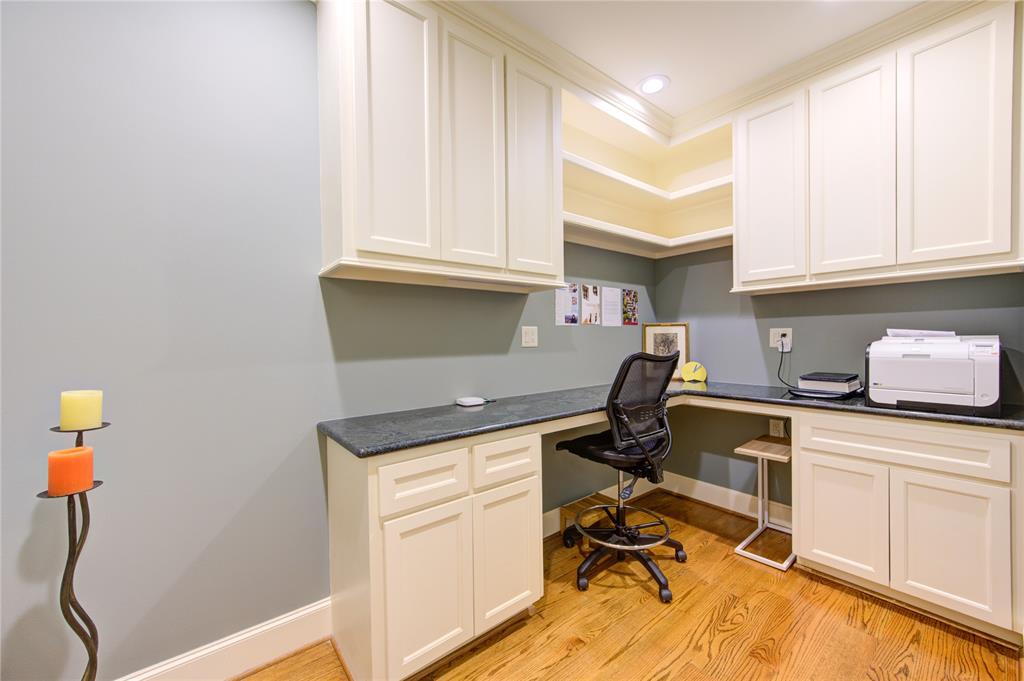 4532 Maple Street, Bellaire, Texas image 22