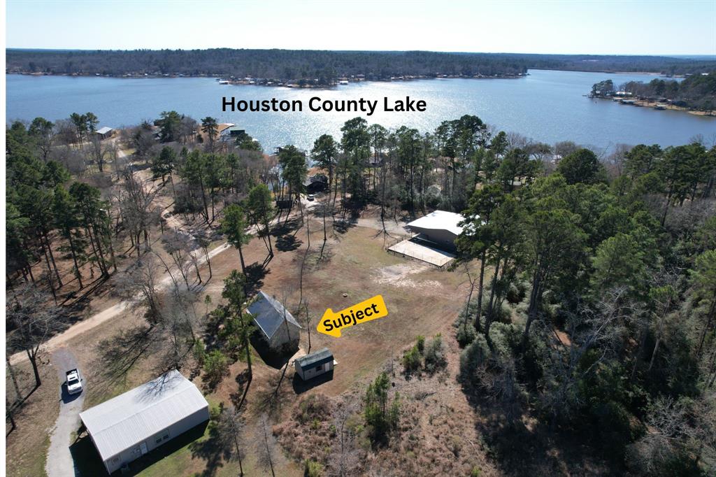 283 Lakeshore Drive, Grapeland, Texas image 2