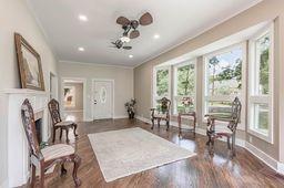 924 E Houston Avenue, Crockett, Texas image 5
