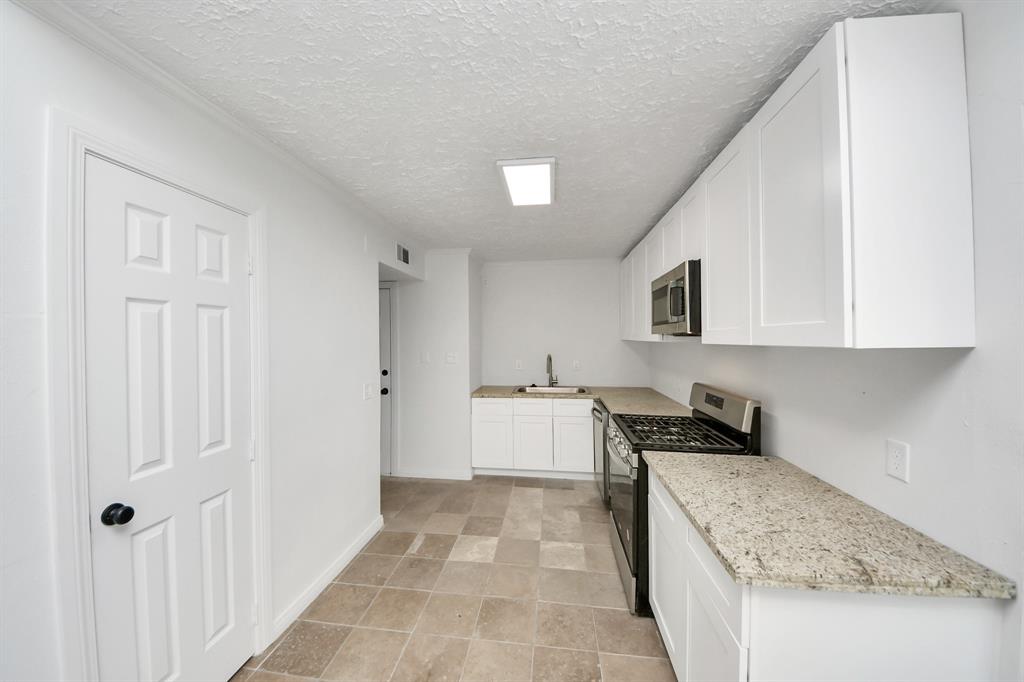 24526 Glen Loch Drive, Spring, Texas image 19