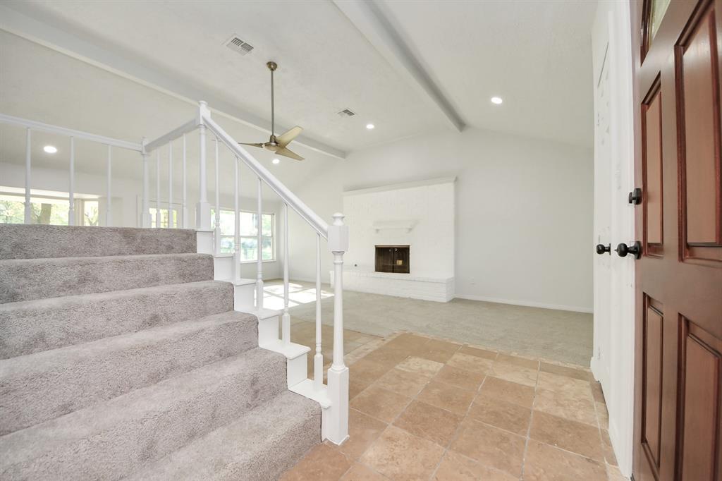 24526 Glen Loch Drive, Spring, Texas image 9