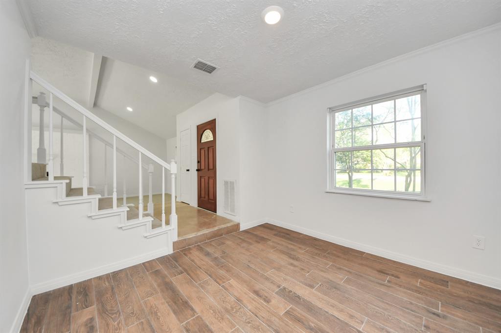 24526 Glen Loch Drive, Spring, Texas image 10