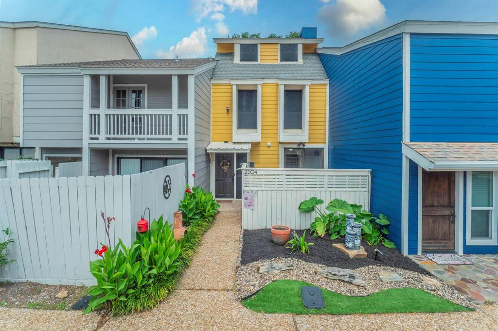 2304 Keel Court, Willis, Texas image 2
