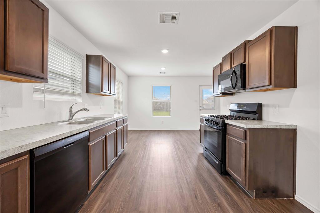 14611 Broadbury Pond Road