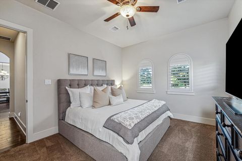 Single Family Residence in Friendswood TX 2200 Bailey Bend Lane 29.jpg