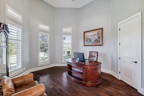 Single Family Residence in Friendswood TX 2200 Bailey Bend Lane 9.jpg