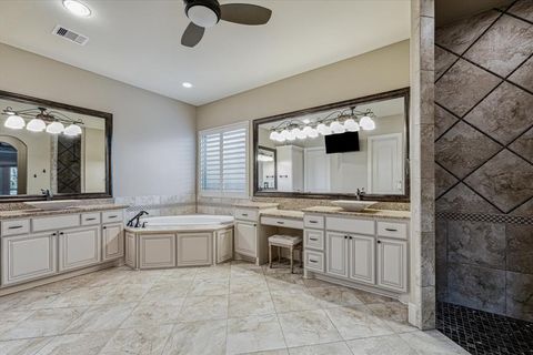 Single Family Residence in Friendswood TX 2200 Bailey Bend Lane 26.jpg