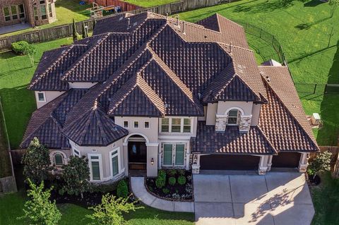 Single Family Residence in Friendswood TX 2200 Bailey Bend Lane 2.jpg