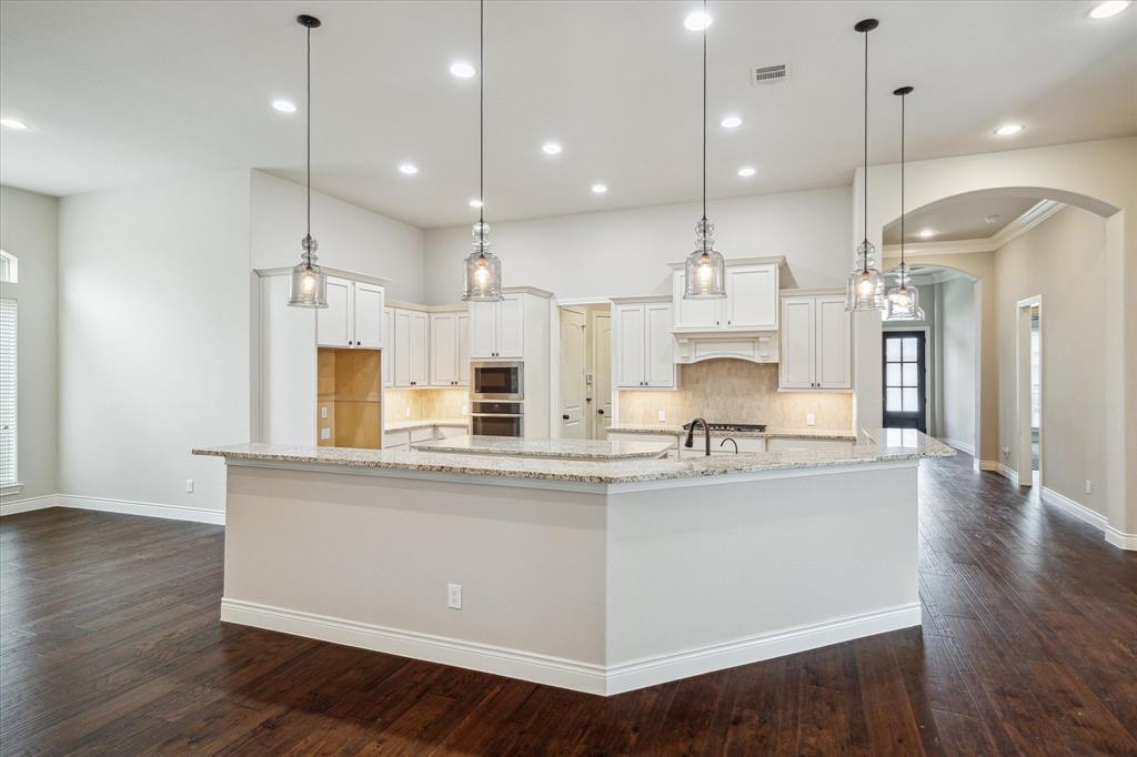 11606 Magnolia Crest Cove Court, Cypress, Texas image 8