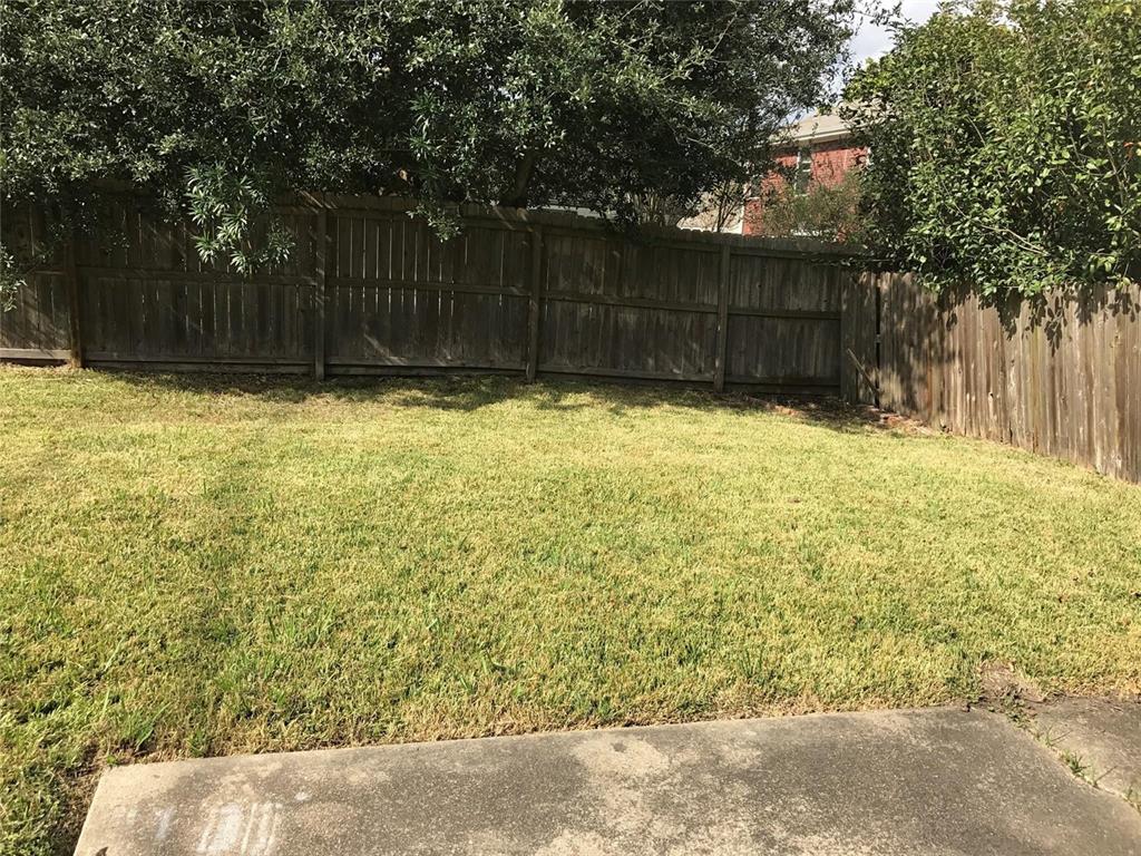 2511 Barrington Place Drive, Sugar Land, Texas image 3