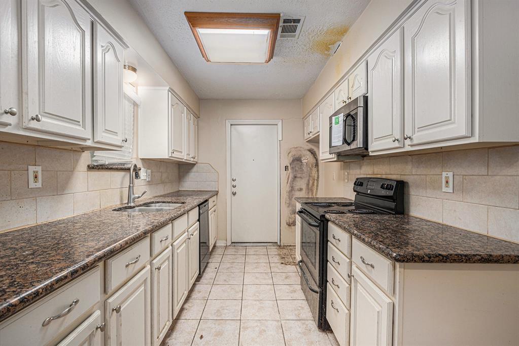 5234 Abercreek Avenue, Friendswood, Texas image 7