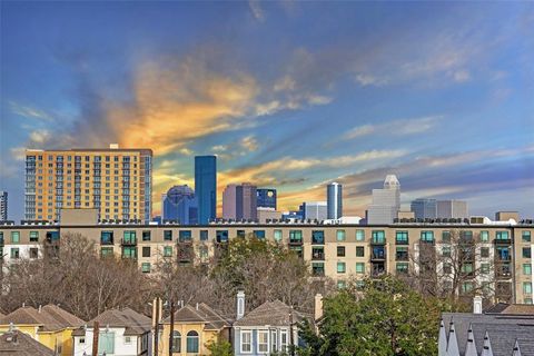 Condominium in Houston TX 1025 Shepherd Drive.jpg