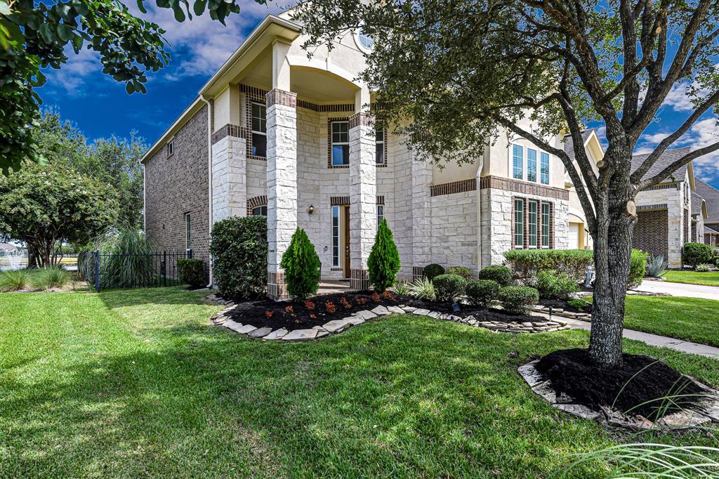 25722 Oakwood Knoll Drive
