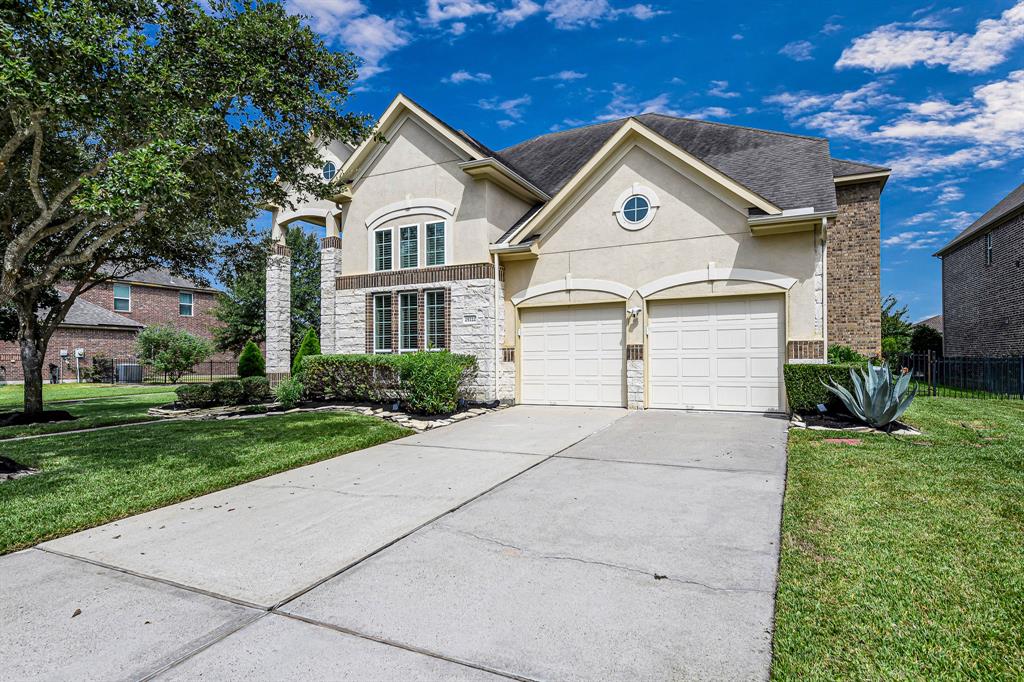 25722 Oakwood Knoll Drive