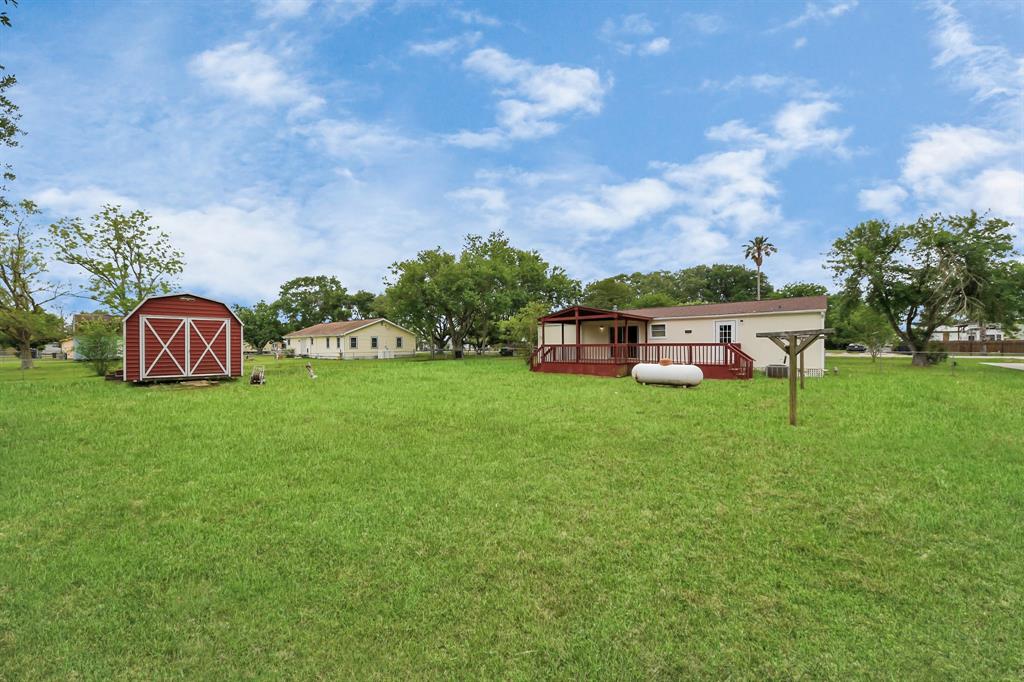 16711 W Sandy Meadows Drive, Rosharon, Texas image 25