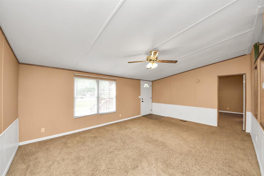 16711 W Sandy Meadows Drive, Rosharon, Texas image 7
