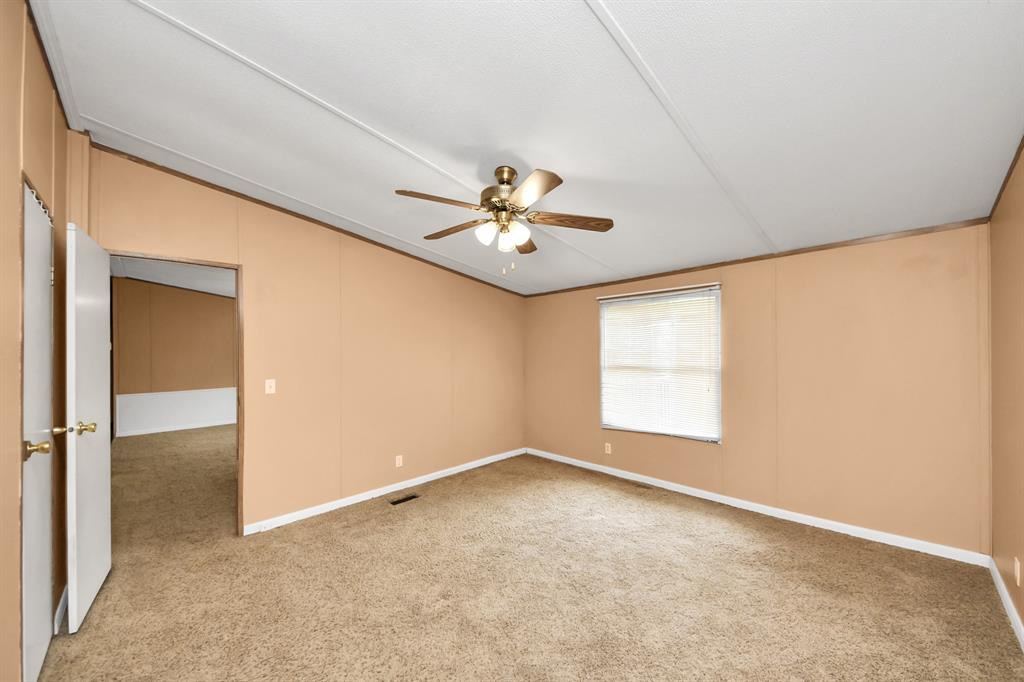 16711 W Sandy Meadows Drive, Rosharon, Texas image 14