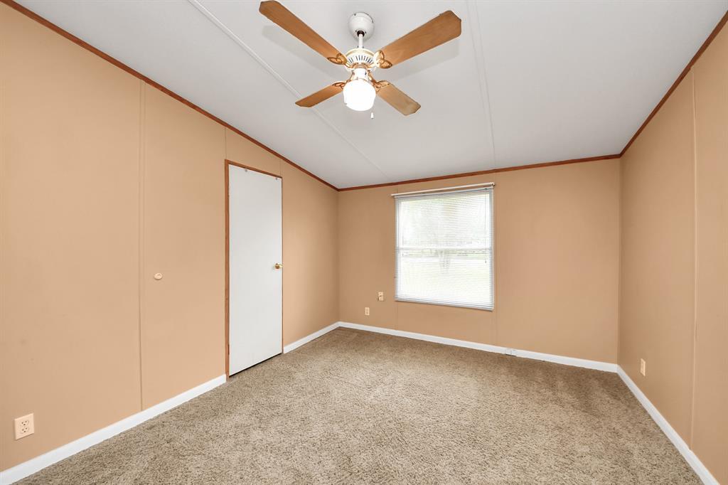16711 W Sandy Meadows Drive, Rosharon, Texas image 17