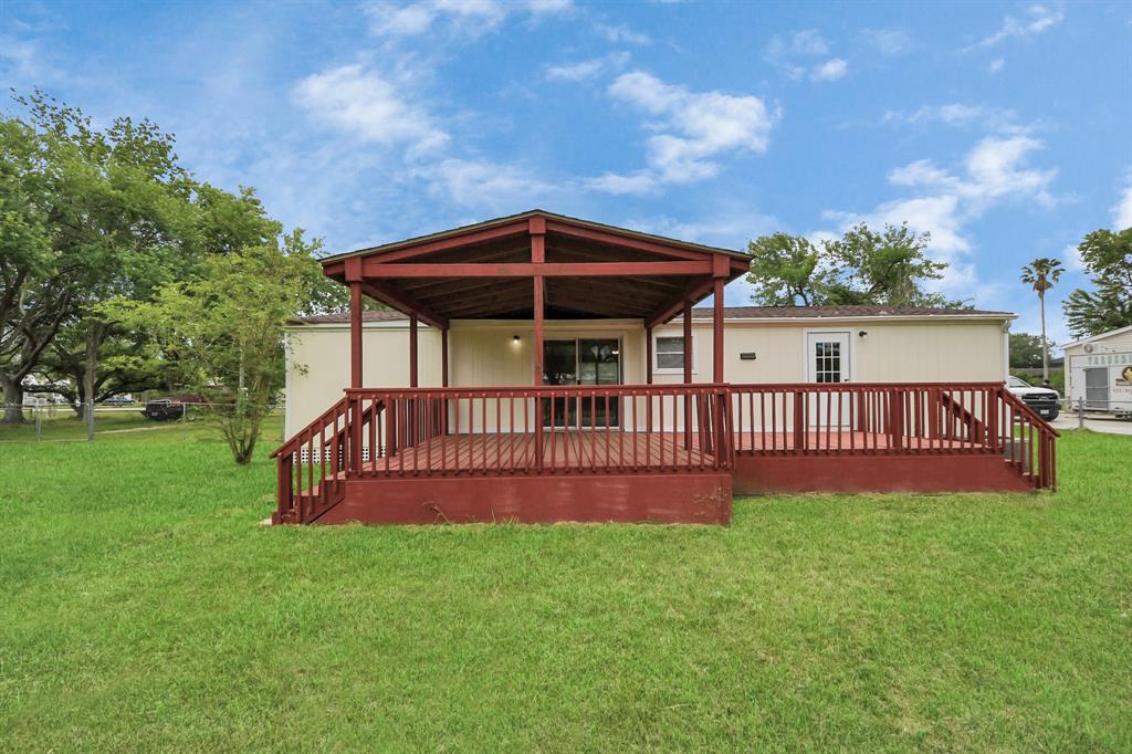 16711 W Sandy Meadows Drive, Rosharon, Texas image 21