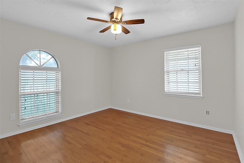 101 Dorado Drive, Friendswood, Texas image 13