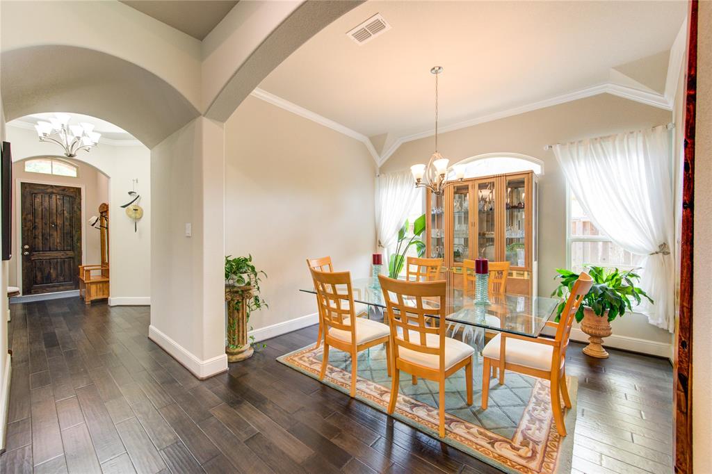 4835 Legend Creek Drive, Fulshear, Texas image 3