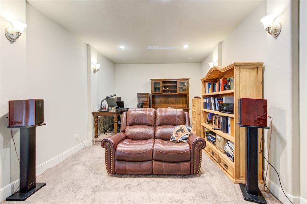4835 Legend Creek Drive, Fulshear, Texas image 27