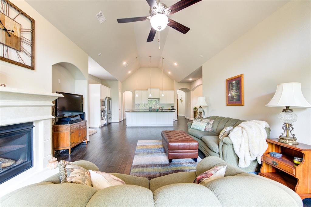 4835 Legend Creek Drive, Fulshear, Texas image 14