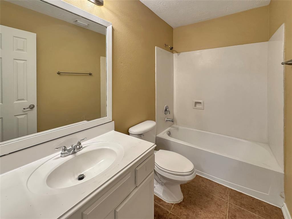 11707 Rainbow Bridge Lane, Humble, Texas image 10
