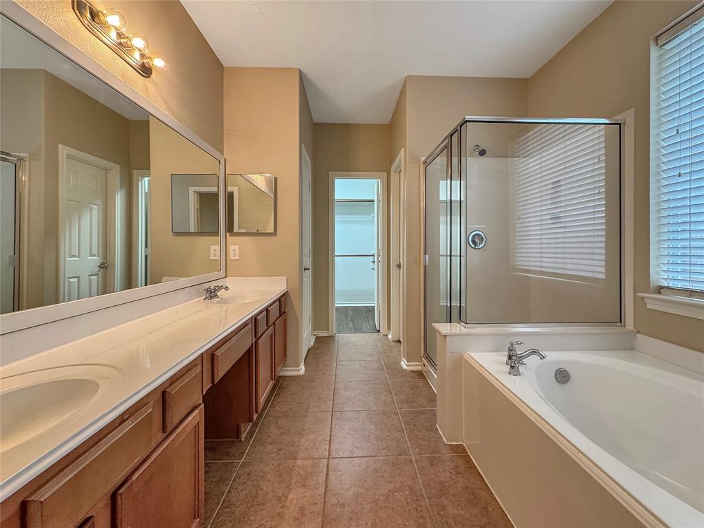 11707 Rainbow Bridge Lane, Humble, Texas image 8