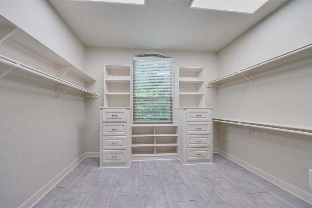 7277 Teaswood Drive, Conroe, Texas image 24