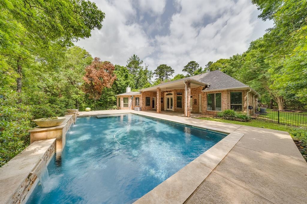 7277 Teaswood Drive, Conroe, Texas image 4