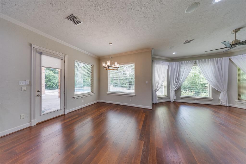 7277 Teaswood Drive, Conroe, Texas image 16