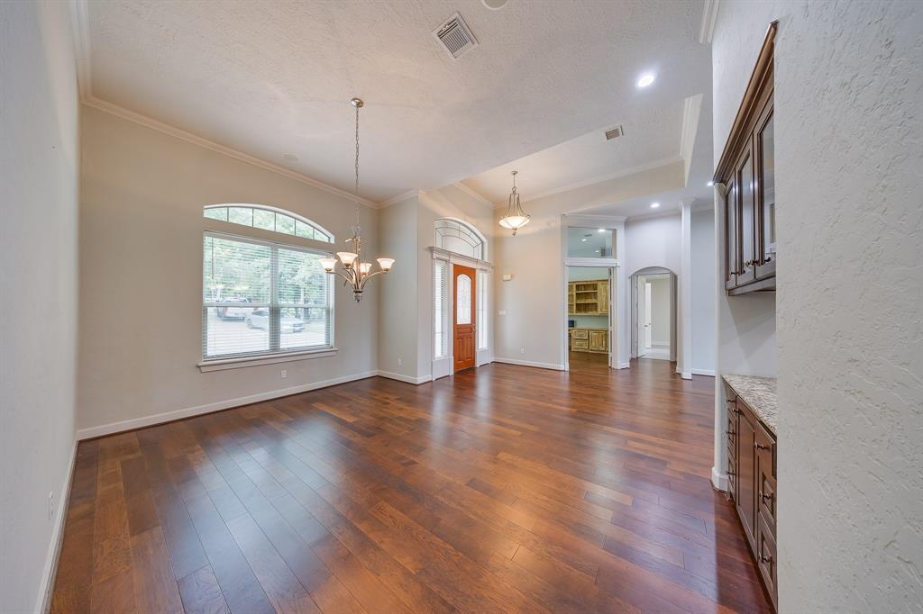 7277 Teaswood Drive, Conroe, Texas image 6
