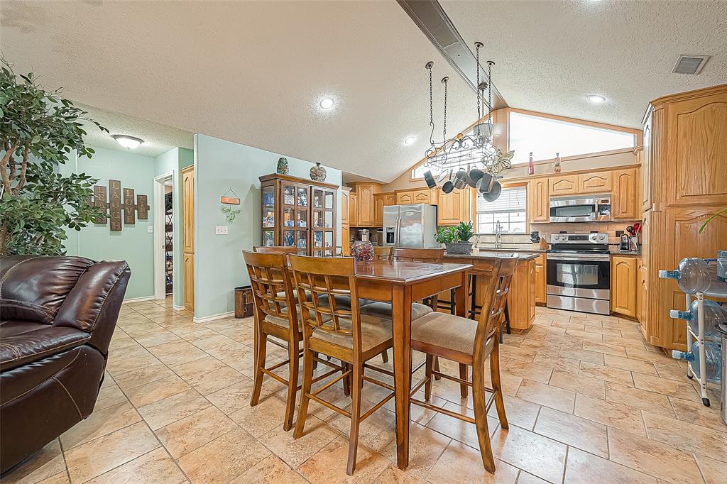 792 W Bayshore Drive, Palacios, Texas image 13