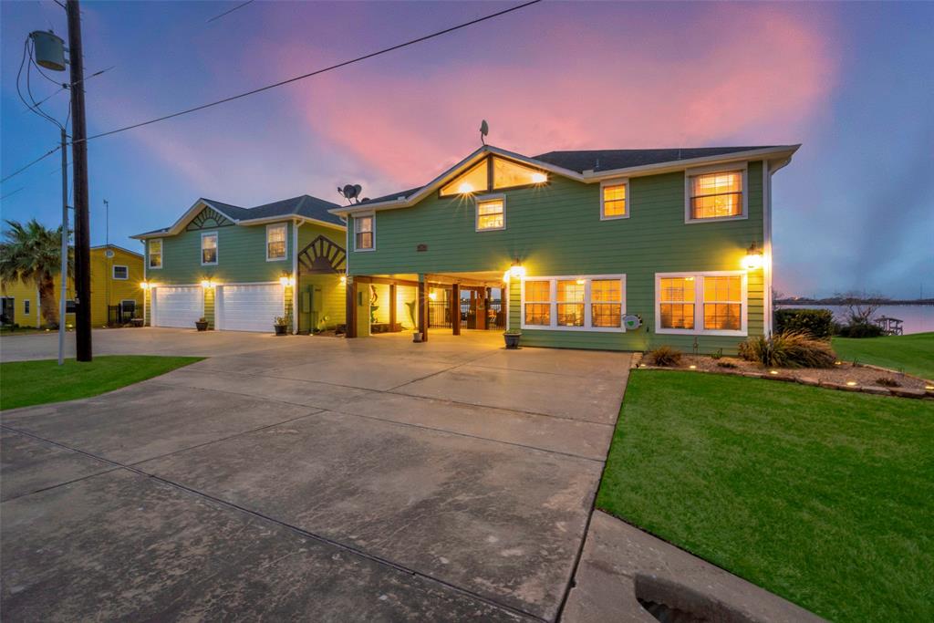 792 W Bayshore Drive, Palacios, Texas image 26