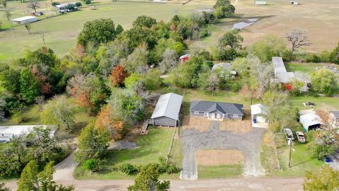 9337 Ash St Loop Midway TX 75852