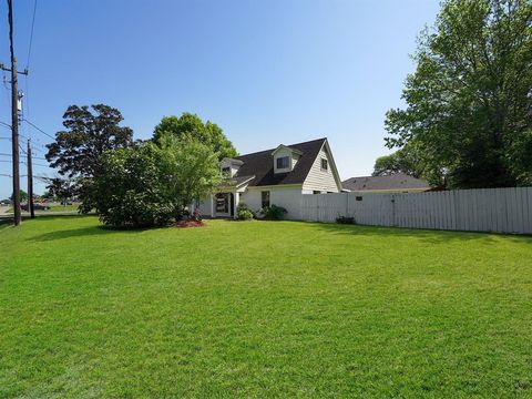 Photo of 2503 Pansy Street, Pasadena, TX 77503 (MLS # 83719357) Photo of 2503 Pansy Street, Pasadena, TX 77503 (MLS # 83719357)