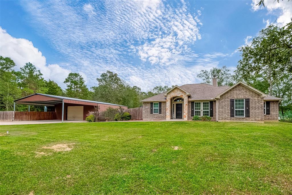 524 Apache Run, Wallisville, Texas image 2