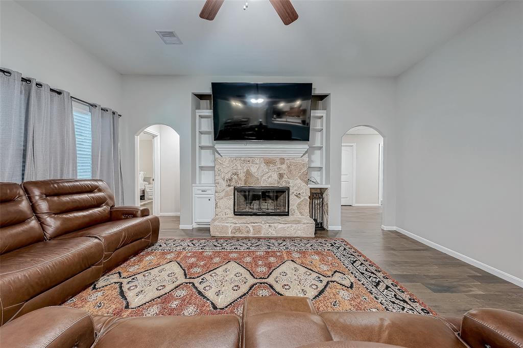 524 Apache Run, Wallisville, Texas image 12