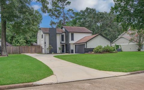 Photo of 27319 Afton Way, Huffman, TX 77336 (MLS # 83387743)