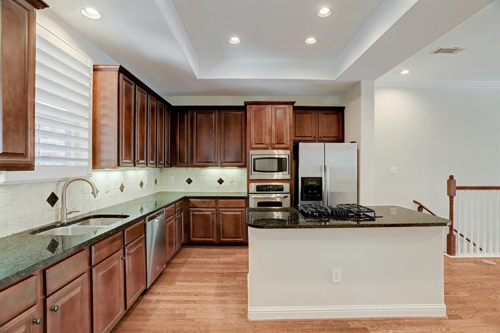 Photo 12 of 31 of 21 Versante Court townhome