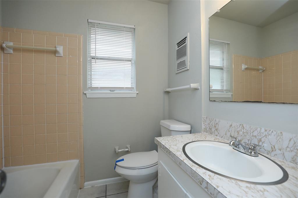 1314 N Noble Road, Texas City, Texas image 22
